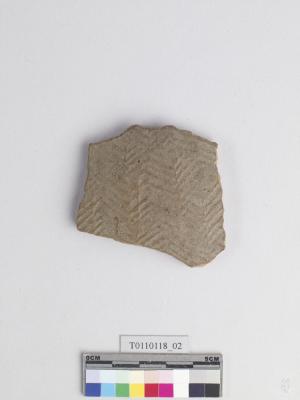 魚骨紋陶片